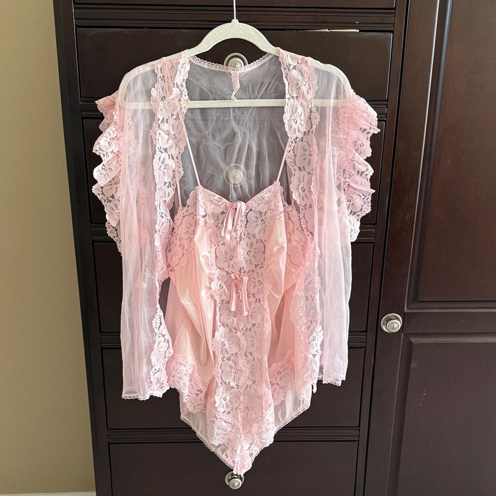 Elegant Pink Lace Robe & Teddy with Sheer Accents